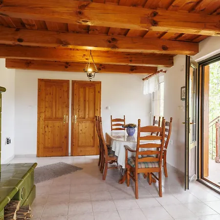 Pax By Interhome * Latrany