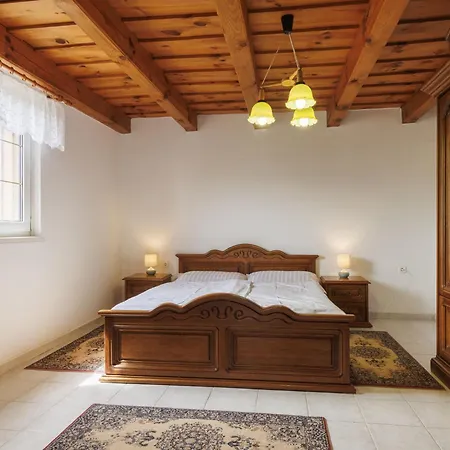 Pax By Interhome Latrany